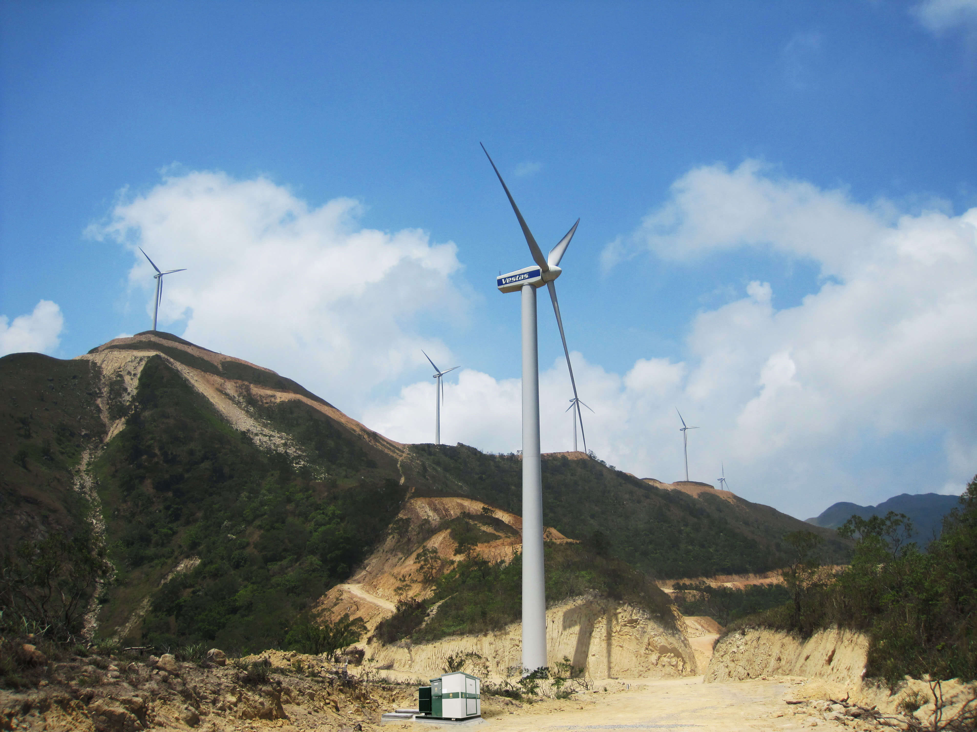 廣東粵電徐聞石板嶺、紅心樓、曲界風(fēng)電場(chǎng)群